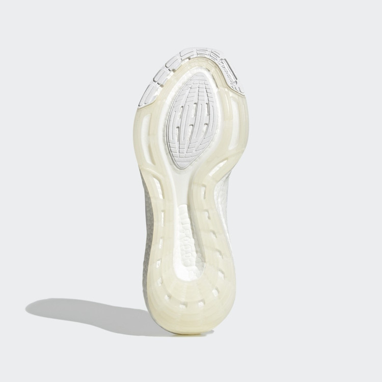کفش اسپرت سفید رانینگ مدل ULTRABOOST 22 اورجینال برند آدیداس