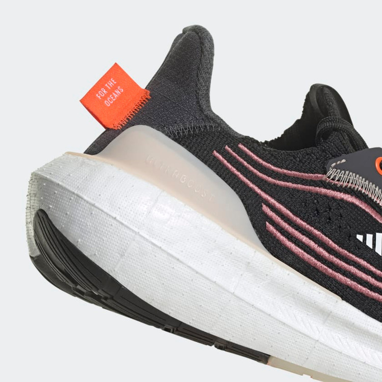 کفش اسپرت رانینگ مشکی مدل ULTRABOOST LIGHT اورجینال برند آدیداس